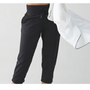 Lululemon Dance Studio Mid-Rise Pant Cropped Size 6